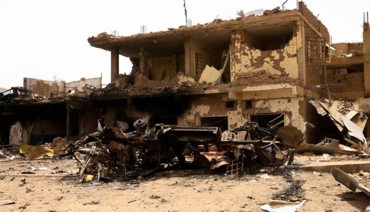 معارك عنيفة بين الجيش السوداني والدعم السريع وأكثر من 400 قتيلا