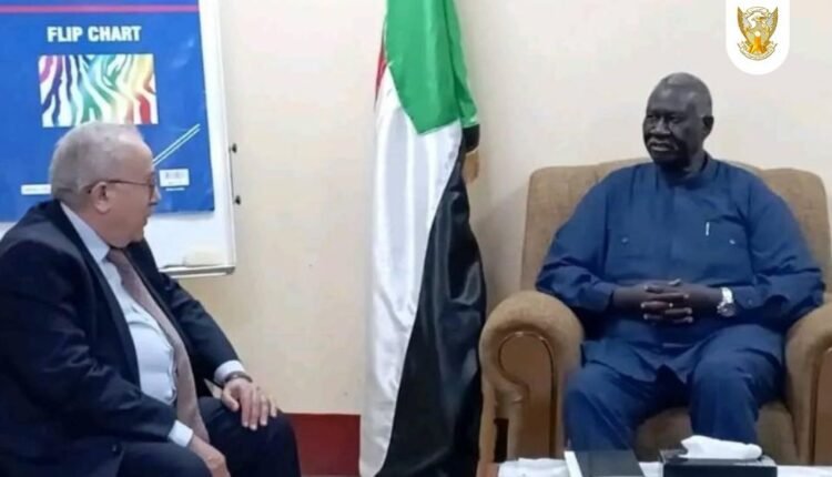 عقار يبلغ مسؤولًا أمميًا مبرر السودان لمقاطعة قمة الإيقاد