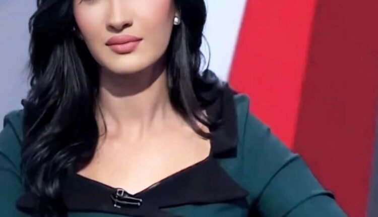 المذيعة السودانية تسابيح خاطر تتعرض لهجوم كبير ودعوى جنائية ضدها.. الفبركة والكذب