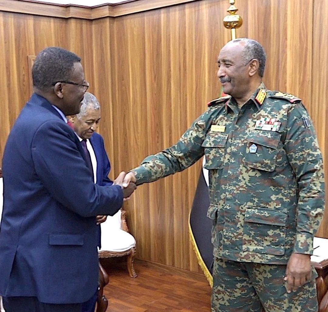 البرهان يصدر توجيهات لسفيري السودان في مصر و إثيوبيا