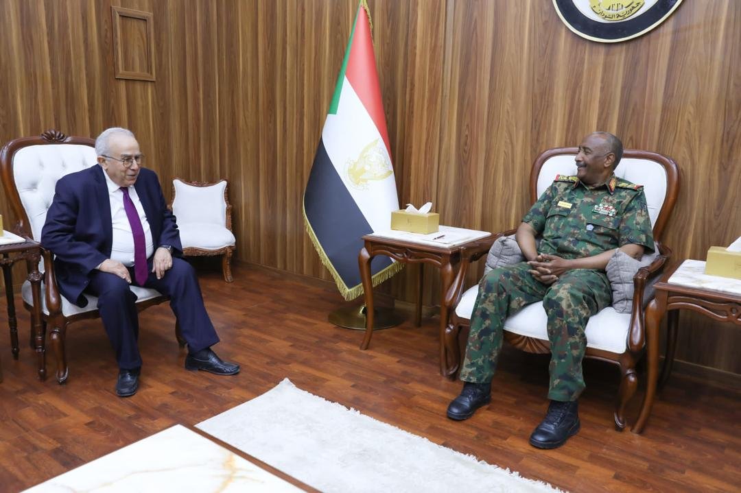 مبعوث أمين عام الأمم المتحدة يكشف تفاصيل مباحثات مع قائد الجيش ويؤكد تلقيه اجابات شافية من البرهان
