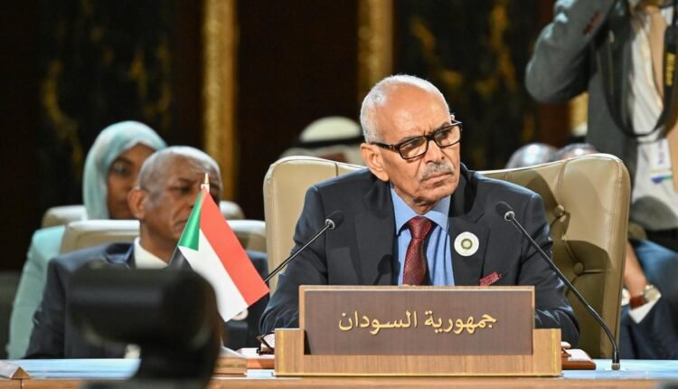 وزير خارجية السودان - حسين عوض