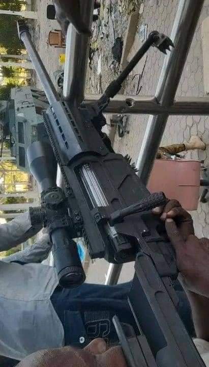 الجيش السوداني يعرض أدلة جديدة لأسلحة وقناصة إماراتية وبكشف تفاصيلها