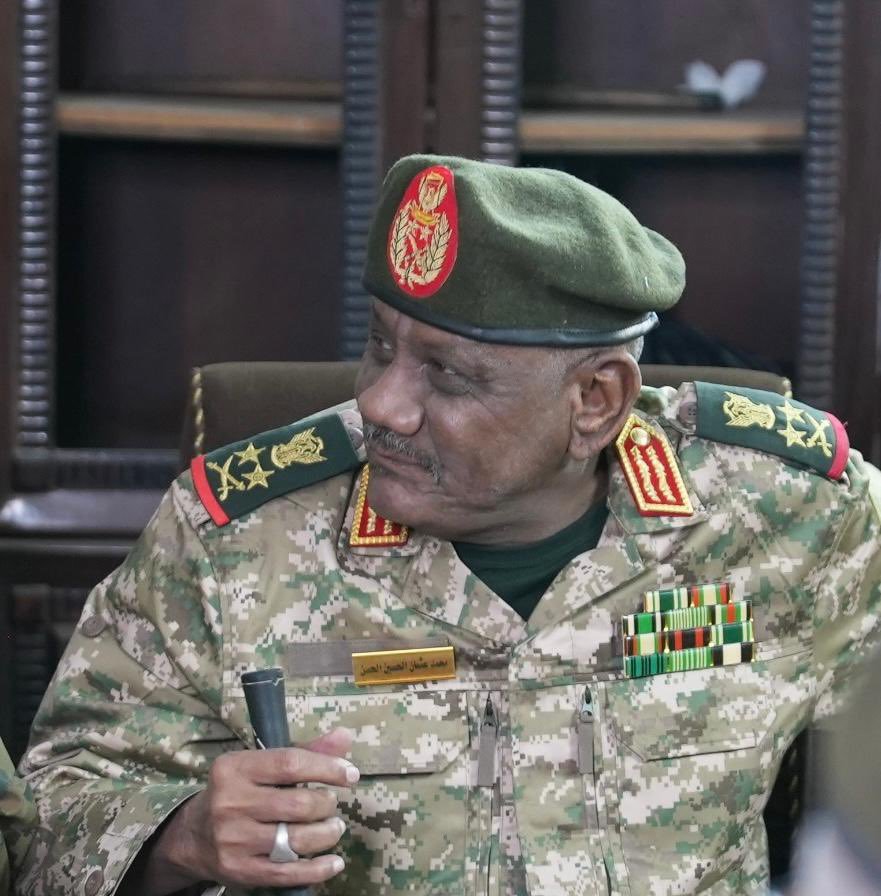 بالفيديو والصور ..البرهان داخل القيادة العامة للجيش يطلق ثلاث لاءات حاسمة ويتوعد بشأن مصفاة الجيلي للبترول بالفيديو والصور ..البرهان داخل القيادة العامة للجيش يطلق ثلاث لاءات حاسمة ويتوعد بشأن مصفاة الجيلي للبترول