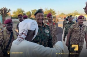 البرهان في عطبرة في زيارة مفاجئة "فيديو وصور"