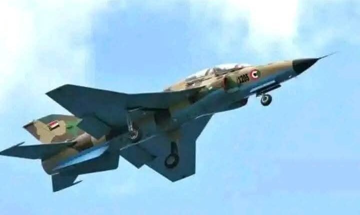 بعد غارات جوية مكثفة.. الجيش السوداني يستعد لعملية برية كبيرة لاستعادة مدينة استراتيجية