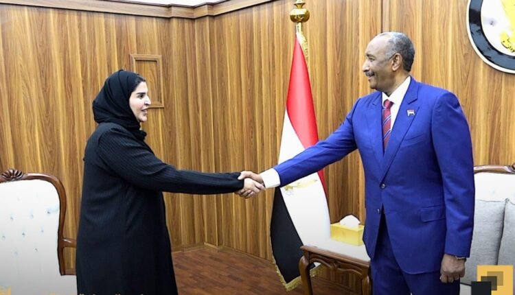 قطر تخصص 10 مليون دولار للسودان وتقدم تعهدات لما بعد الحرب.. تفاصيل لقاء بين البرهان ووزيرة الدولة بالخارجية القطرية
