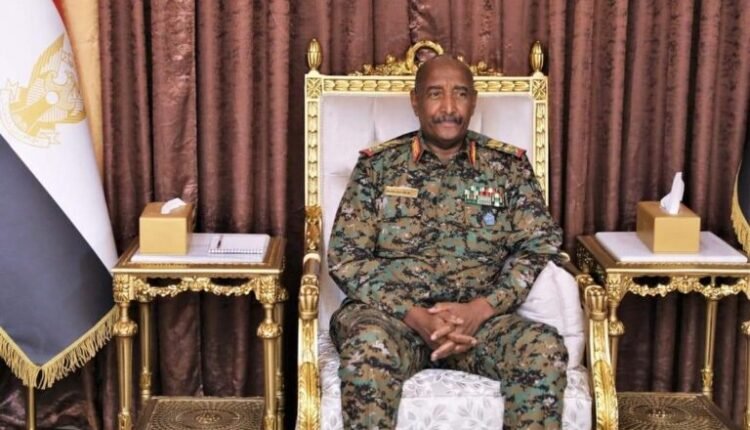 البرهان يتخذ خطوة.. وينجح في نزع فتيل الأزمة بين رئيس الوزراء وحركات “سلام جوبا”
