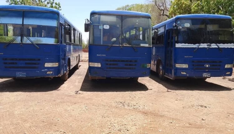 مركبات الشرطة تحت إمرة طلاب امتحانات الشهادة السودانية