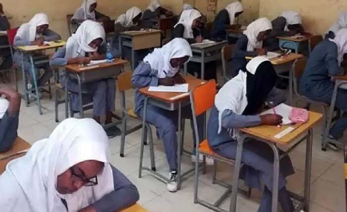 200 ألف طالب في امتحانات الشهادة السودانية.. امتحان بديل للطلاب اللاجئين في تشاد