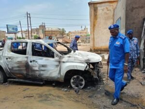 الحرائق تلتهم مبنى تابعا لقوات نظامية في بورتسودان.. من الفاعل؟