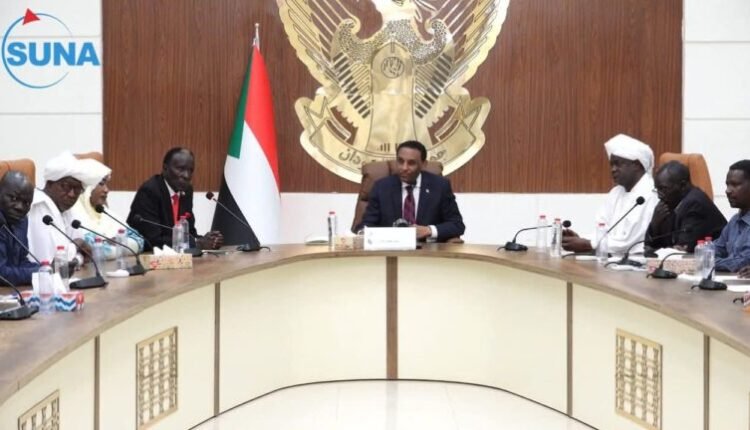 كامل إدريس: السودان يخوض حربا وجودية ضد جهات تسعى إلى تفتيت وحدته