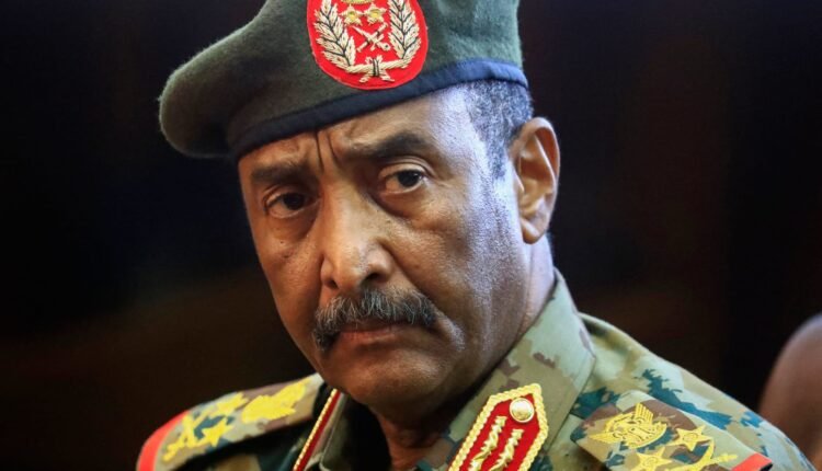 إحالات ضباط الجيش إلى التقاعد.. مهنية احترافية أم أنّ المِشْرط الأمريكي بدأ إجراء عملية السلام في السودان؟