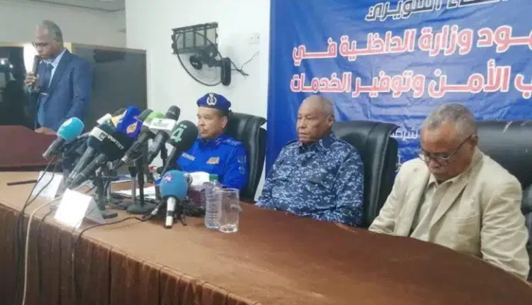 وزير “الداخلية” يناشد المواطنين لمساعدته في استتباب الأمن.. ويكشف الكثير