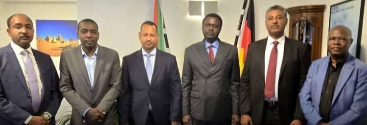 مفاجأة: مناوي في برلين.. ويصدر تصريحات مهمة