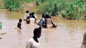 بالصور.. نهر القاش يبتلع منطقة "تندلاي" في شرق السودان