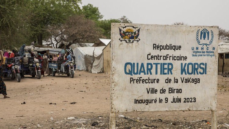 تحت جنح الظلام.. فرار لاجئين سودانيين من معسكر نزوح بإفريقيا الوسطى