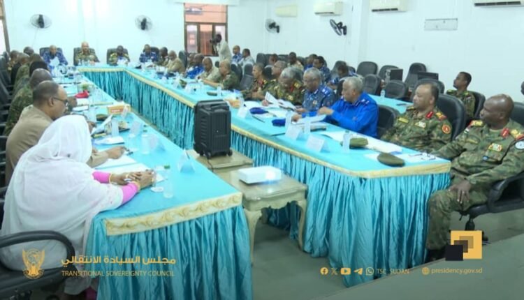 الحركات المسلحة تغلق مكاتب التجنيد.. و 300 موقع للشرطة في الخرطوم