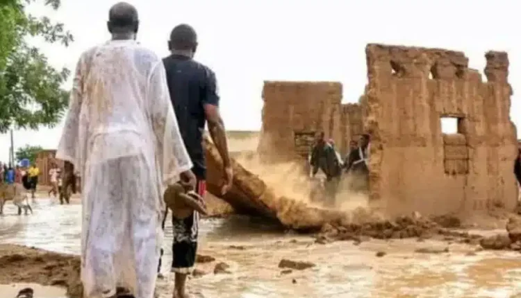 الموت تحت الأنقاض.. الأمطار تودي بحياة ثلاثة أشخاص في حجر العسل