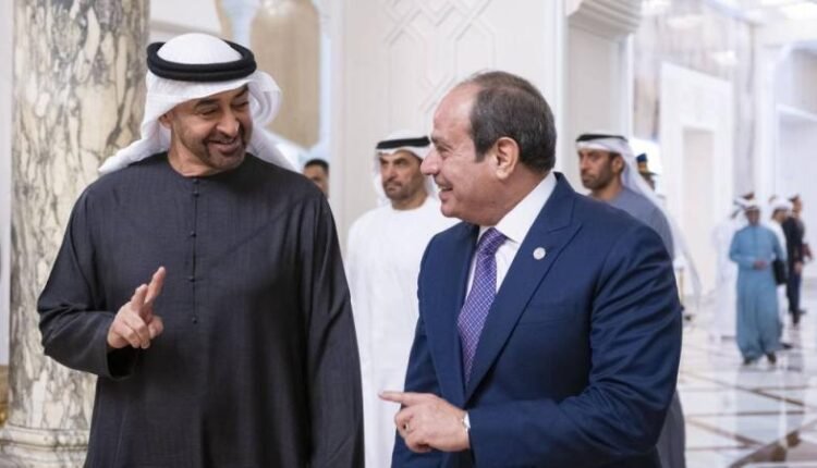 الثانية في أقل من شهر.. بن زايد يصل القاهرة