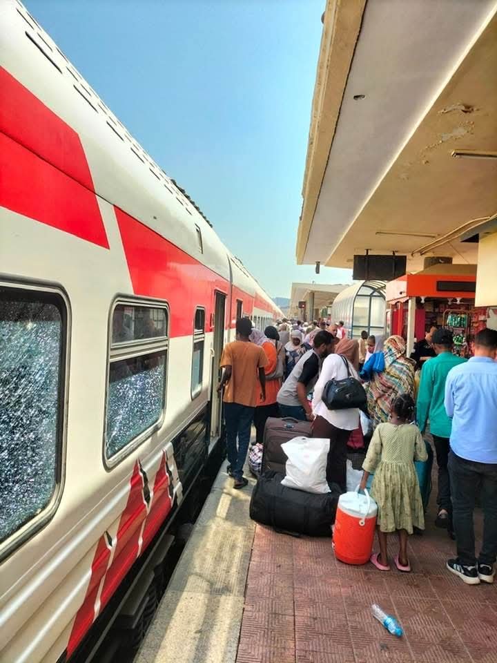 تمديد فترة التسجيل في كشوفات “العودة الطوعية” من مصر