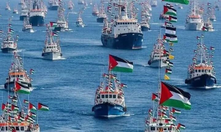 أسطول الصمود يواصل الإبحار ويصمم على الوصول إلى وجهته النهائية