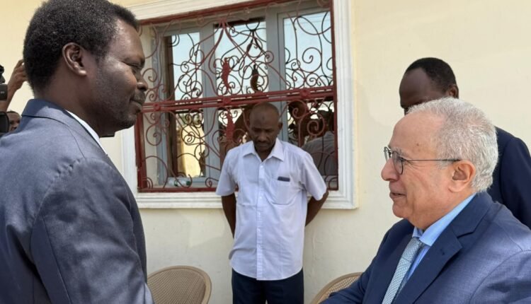 الكتلة الديمقراطية تعترض على تحركات لعمامرة تجاه حكومة “تأسيس”