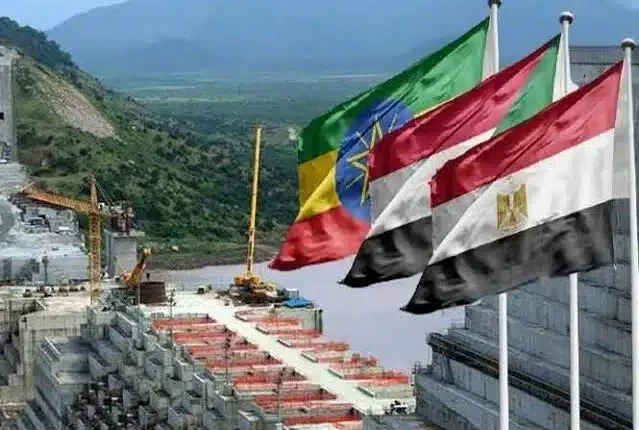 إثيوبيا تتبرأ من فيضانات السودان… وخبراء: سوء إدارة سد النهضة وتعطل التوربينات وراء الأزمة