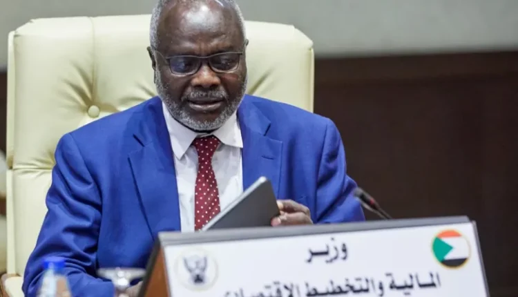 جبريل إبراهيم يكشف ملامح المشهد الاقتصادي..  إيرادات تتزايد دون دعم خارجي وتوقعات حذرة للدولار مع اقتراب العودة إلى الخرطوم