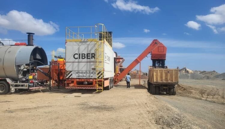 شاحنات وآليات ضخمة تدخل الخرطوم انفاذا لتوجيهات من مساعد البرهان