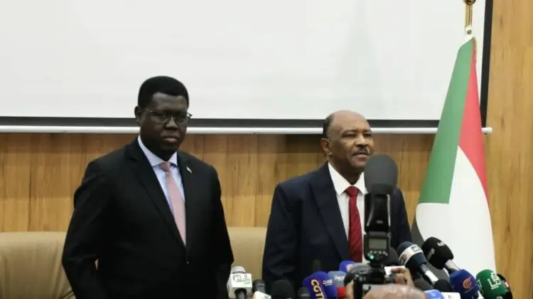 وزير خارجية جنوب السودان يختتم زيارته وتفاصيل بيان مشترك بين الخرطوم وجوبا