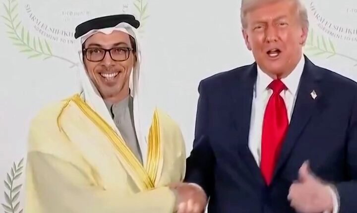 شاهد بالفيديو.. ترامب يستقبل منصور بن زايد في قمة شرم الشيخ بتعليق لافت ويتحدث عن “أموال”