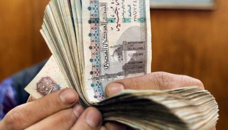 الدولار يقفز عاليا أمام الجنيه السوداني وبقية العملات تتبع خطاه