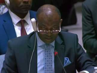 بالفيديو.. مندوب السودان في الأمم المتحدة يكشف عن استخدام غاز مميت للاعصاب عبر طيران اجنبي في الفاشر ويتساءل في مجلس الامن .. اين مجلسكم ؟ لا تفاوض مع الدعم السريع والمجد للبندقية