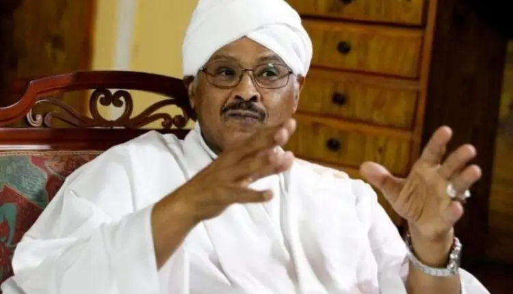 مبارك الفاضل يهاجم حميدتي ويتهمه بارتكاب مجازر بشرية والقتل على أساس عرقي