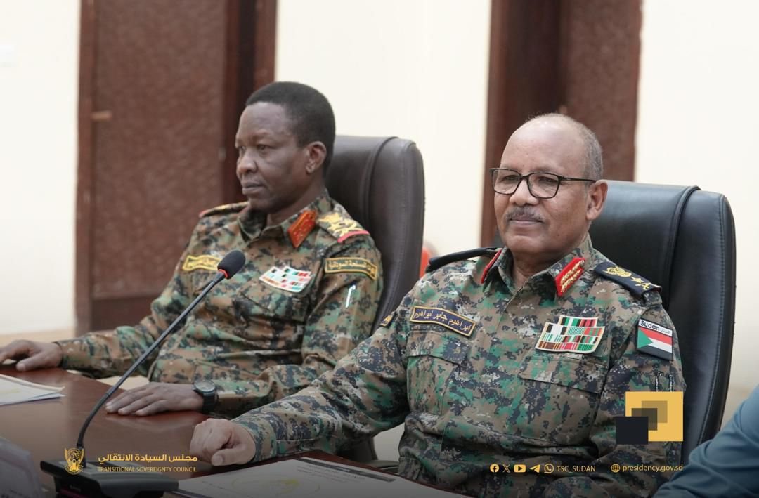وزير الدفاع السوداني يعلن التعبئة ومواصلة الجيش لقتال الدعم السريع ردا على مقترح الهدنة الأميركي..تفاصيل اجتماع طارئ برئاسة البرهان في الخرطوم "بالفيديو والصور"