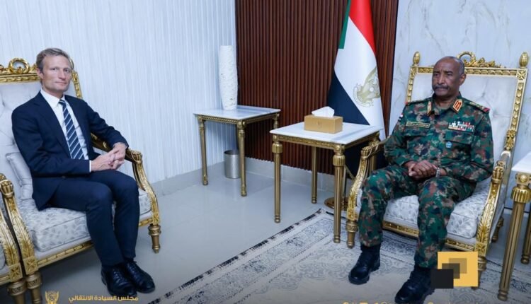 البرهان يبلغ نائب مدير برنامج الغذاء العالمي ضوابط وشروط بعد طرد مديره من السودان