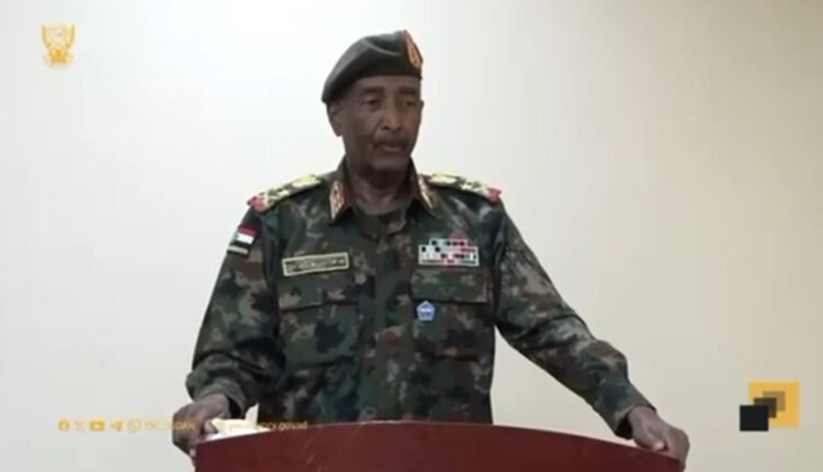 البرهان : حمدوك والحالمين تاني ما بتحكموا السودان ويفتح النار على بولس ويتهمه “بالكذب” ويتوعد بوقف مساعي تقسيم السودان