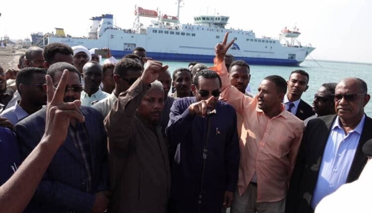 رئيس الوزراء السوداني يصدر قرارًا عاجلًا بعد زيارة مفاجئة