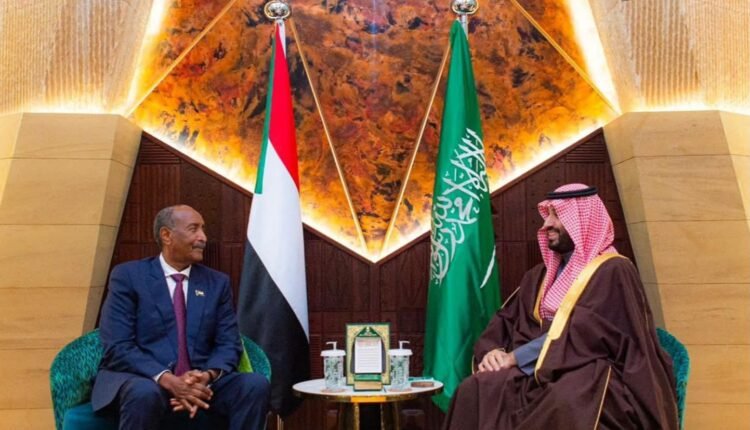 البرهان في الرياض: التوقيت الإقليمي ومعركة إعادة تعريف الأزمة السودانية