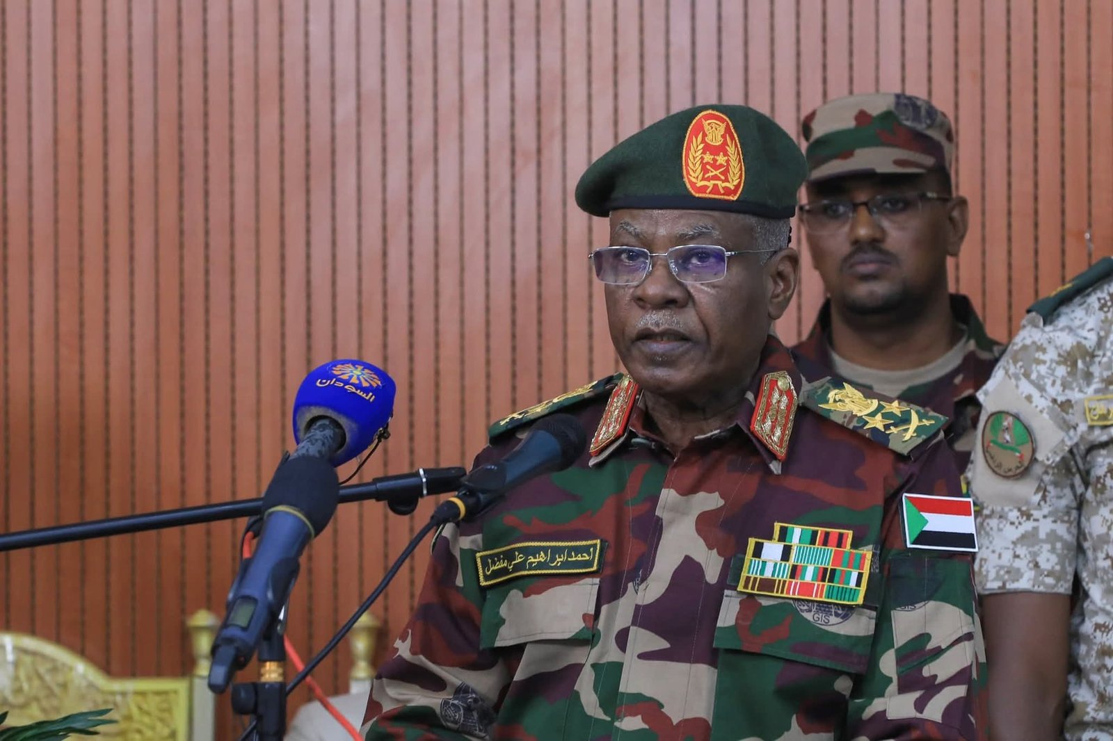 جهاز المخابرات يعلن إعادة السودانيين من مصر مجانًا ويكشف طريقة التسجيل