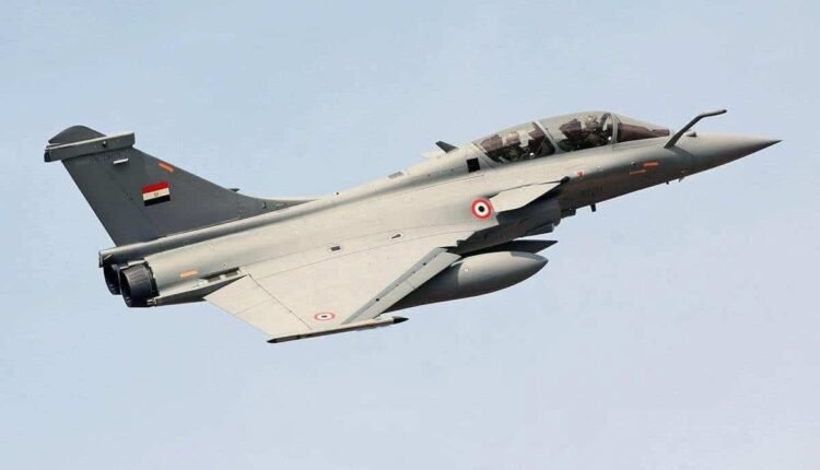 مصر تقصف قافلة عسكرية ضخمة في طريقها لقوات الدعم السريع