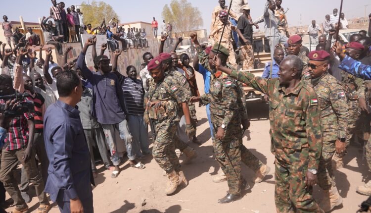 كشف تفاصيل علميات أمنية في الخرطوم .. 30 عملية وتنفيذ رحلات ترحيل