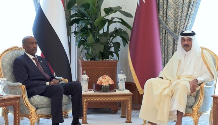 كشف تفاصيل مباحثات بين أمير قطر والبرهان وأمن السودان يتصدر اللقاء