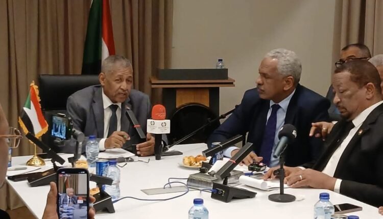 سفير السودان في مصر يرد بالتفاصيل عن ترحيل السودانيين بالقاهرة ويكشف عن وجود 6 ملايبن سوداني ويتحدث عن خطوط حمراء