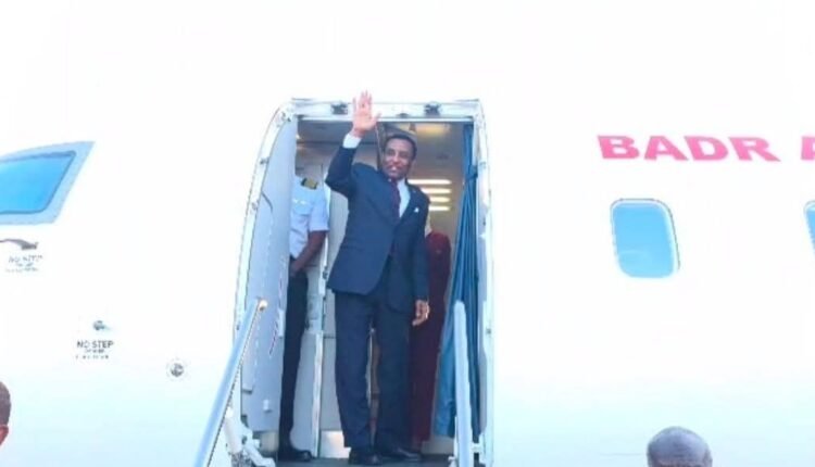 رئيس الوزراء السوداني كامل إدريس يصل جيبوتي وكشف ملفات مباحثات مع الرئيس جيلي