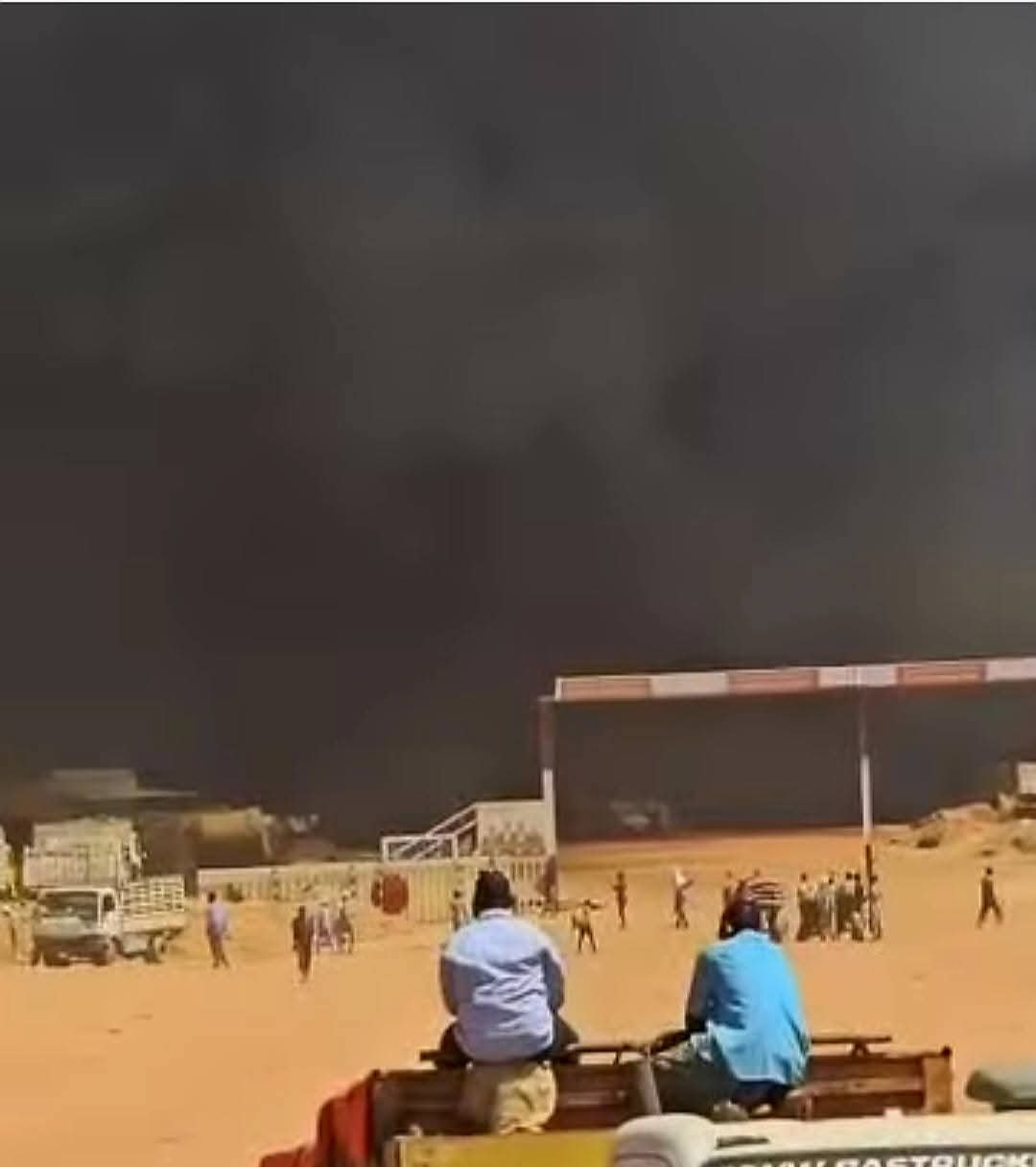 قصف بطائرة مسيرة يدمر سوق على الحدود مع تشاد وحريق كامل لمركز إمداد وقود الدعم السريع