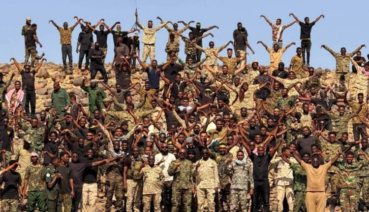 الجيش السوداني يدفع بتعزيزات عسكرية وكتيبة من سلاح المظلات تصل إقليم النيل الأزرق