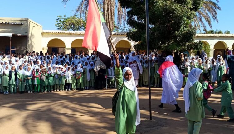 التعليم والتربية تكشف أسباب بداية العام الدراسي مبكرًا و280 مدرسة تعرضت للتخريب بالحرب