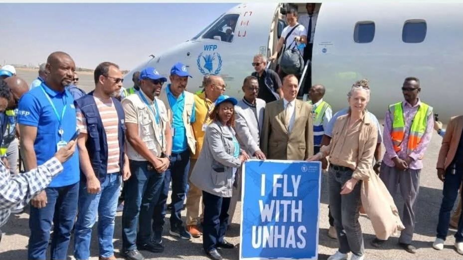 أول طائرة تابعة للأمم المتحدة تهبط في مطار الخرطوم بعد ثلاث سنوات من الحرب